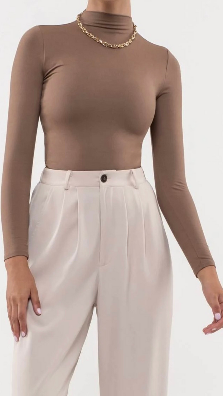 NOT SO BASIC MOCK NECK TOP- MOCHA